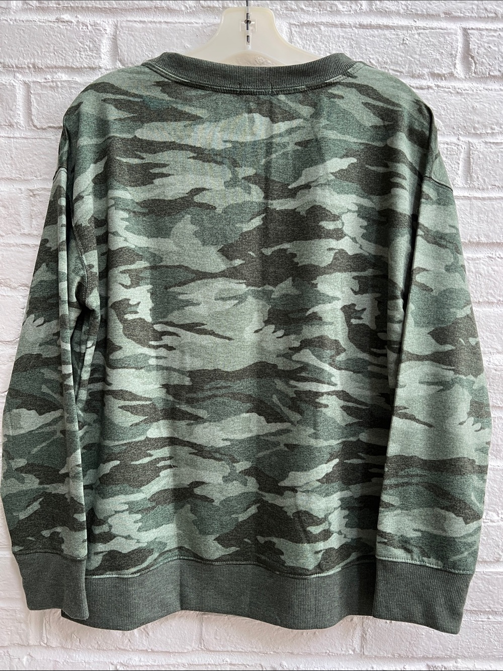 SPLENDID Olive Green Camo Sweatshirt and Jogger Sweatpants Long sleeve Crew neck - Picture 7 of 15